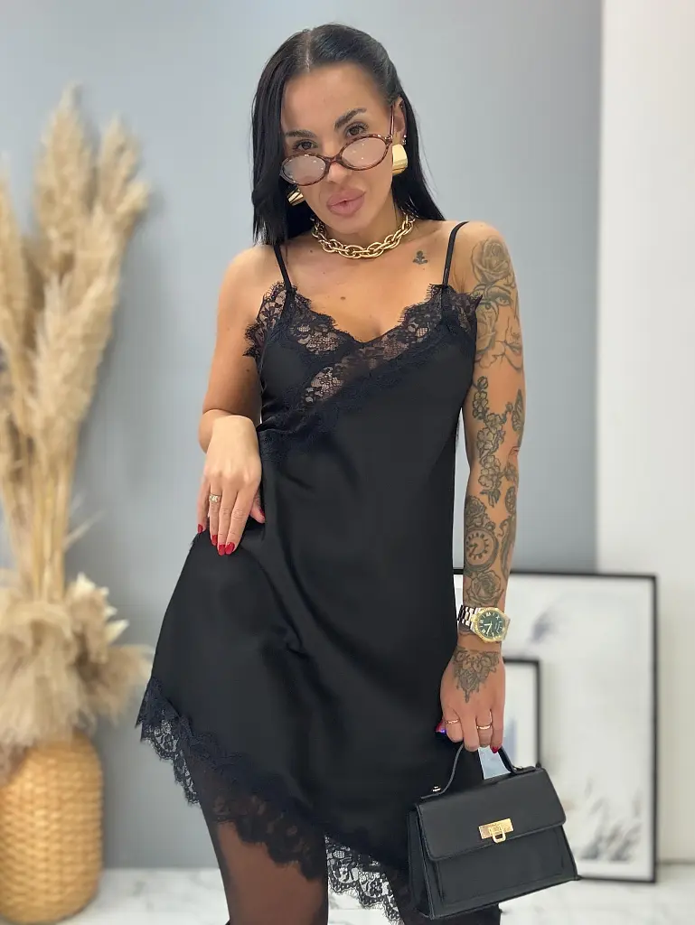 Saténové šaty so čipkou LAYLAH