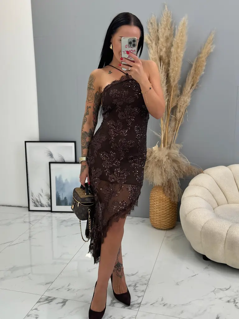 Hnedé šifónové šaty zdobené flitrami AUDRIE - next