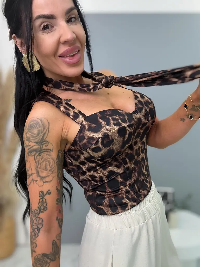 Leopardí top s vypchávkami a kravatou BRIANA