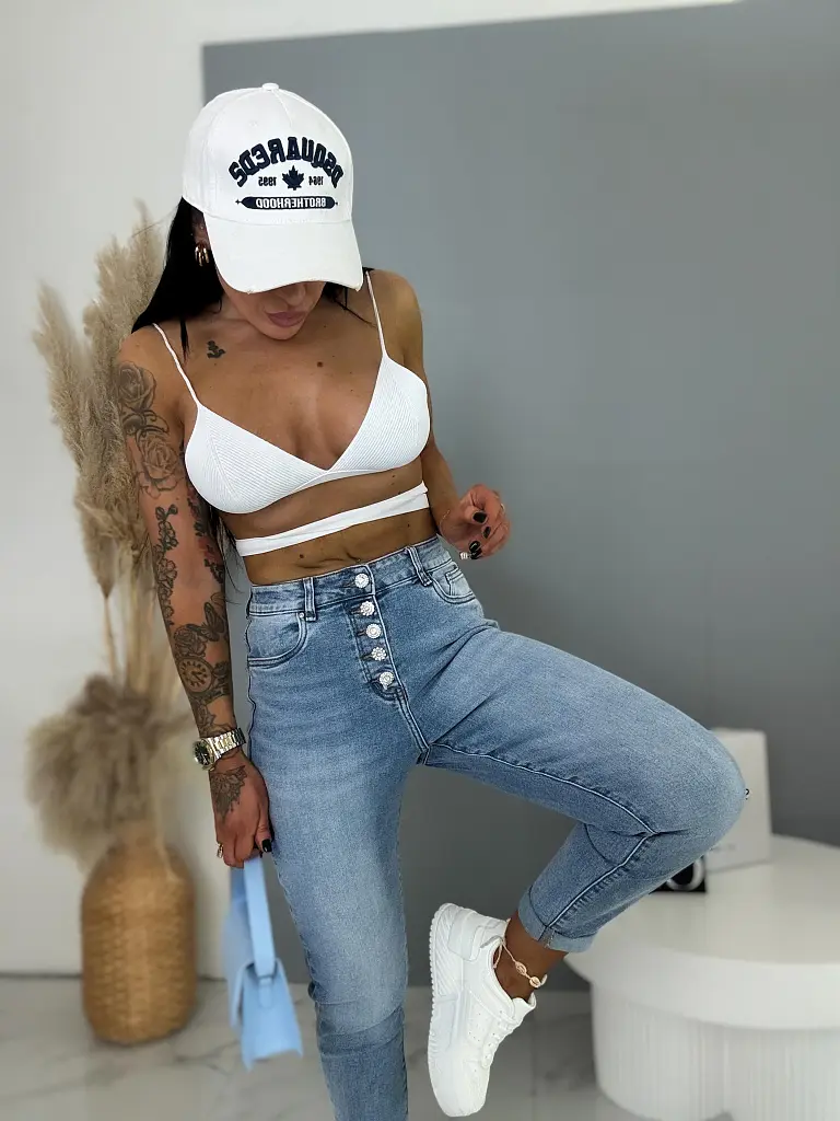 Mom fit rifle so zapínaním na trblietavé gombíky LUX