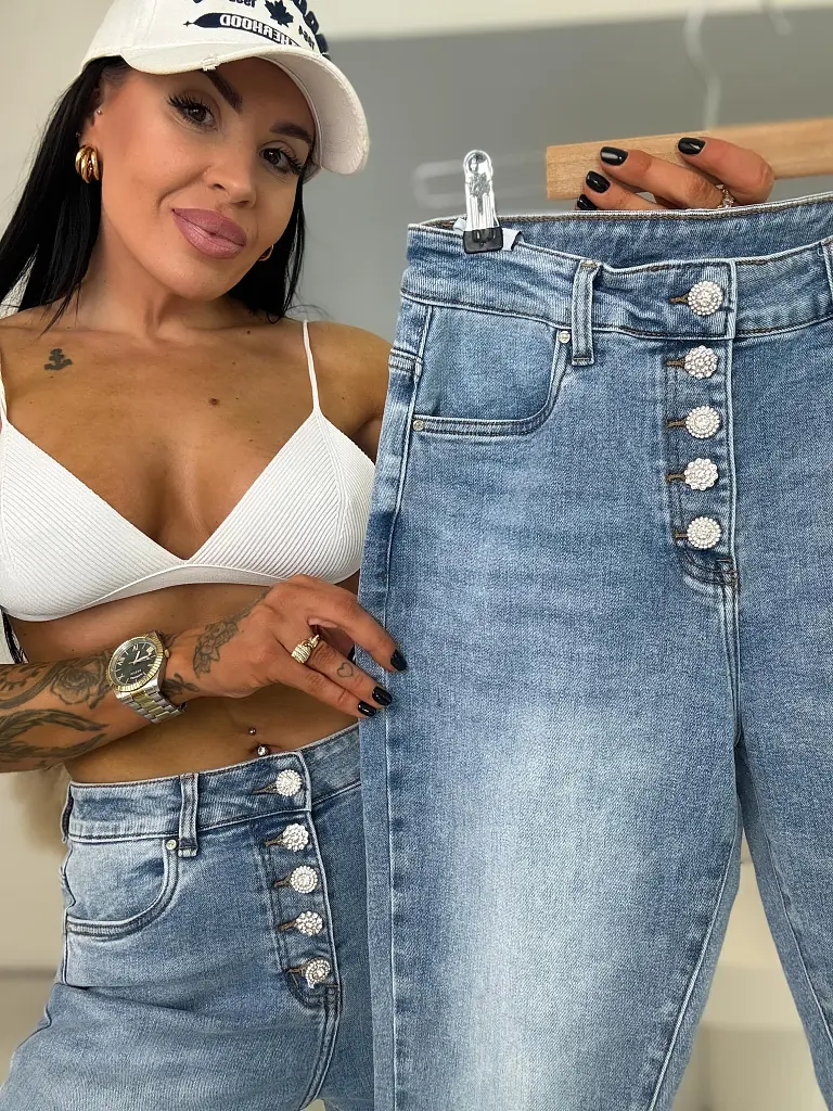 Mom fit rifle so zapínaním na trblietavé gombíky LUX - next