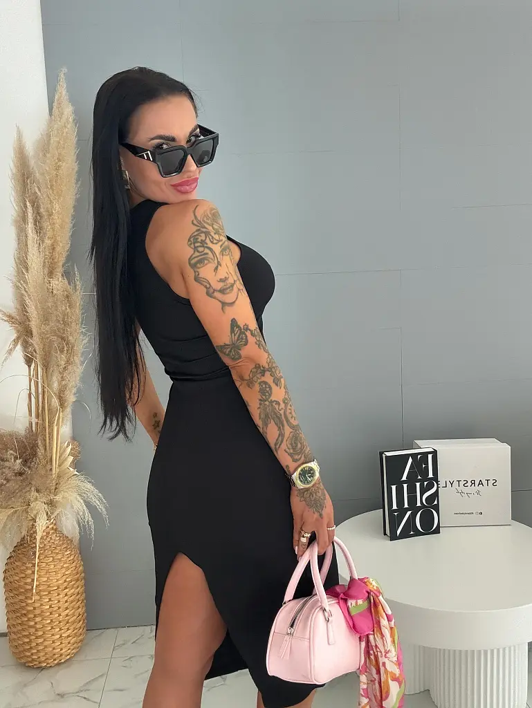 Dlhé šaty z rebrovaného materiálu FITTED - next